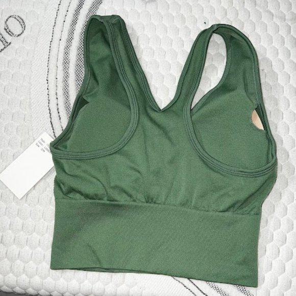 NWT OLIVIA SPORT WITH PADS bra big straps - Picture 2 of 2